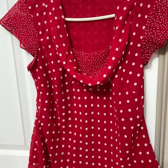 Red blouse !!! - Picture 2 of 3